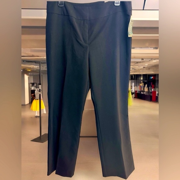 New.  Brand: Covington size: 12, curvi fit - Picture 1 of 7